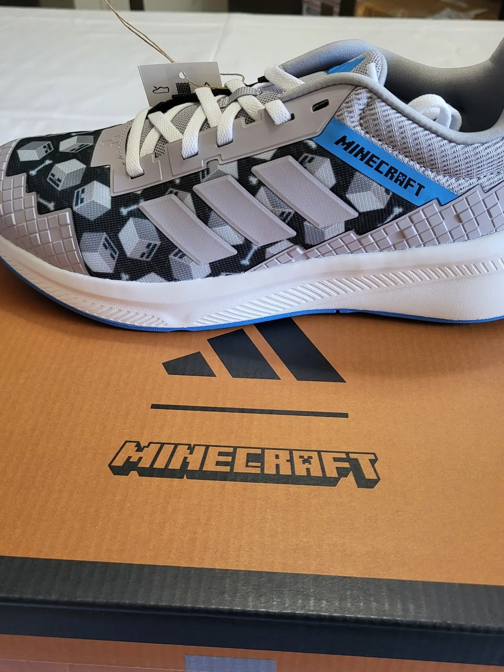 *NEW* Adidas Minecraft Fortarun J Gray Blue Size Boy’s 6 with Box